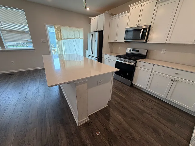 310 Mantoloking Dr — Photo 5