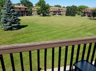123 Boardwalk St #2, Elk Grove Village, IL 60007