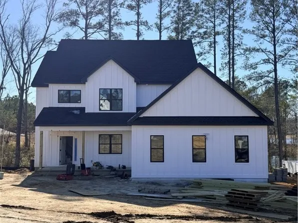 408 Stable Ct, Fayetteville, NC 28311