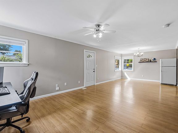 3rd image of 2304 Mouldstade Rd