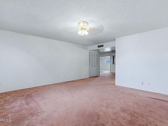 4th image of 1434 W KERRY Lane