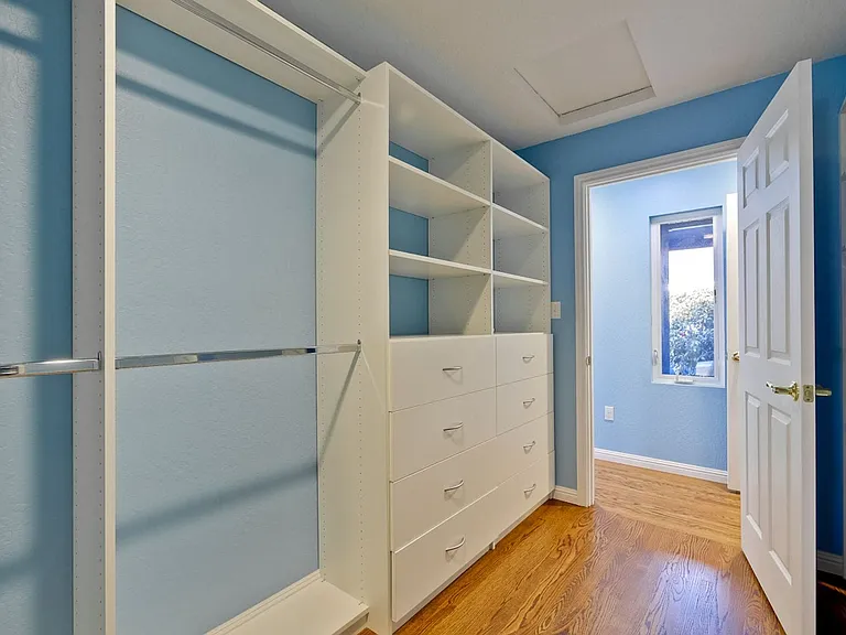 341 Hillsdale Ave — Photo 47