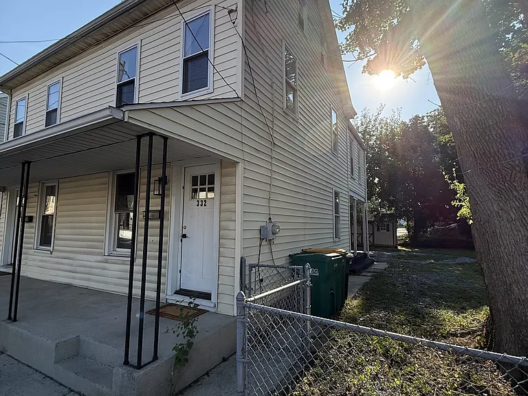 332 S 9th St — Photo 2