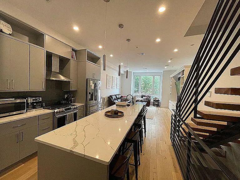 1544 S 20th St — Photo 8