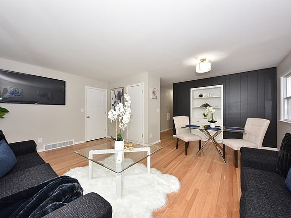 4th image of 8149 W Beckett Ave #8149