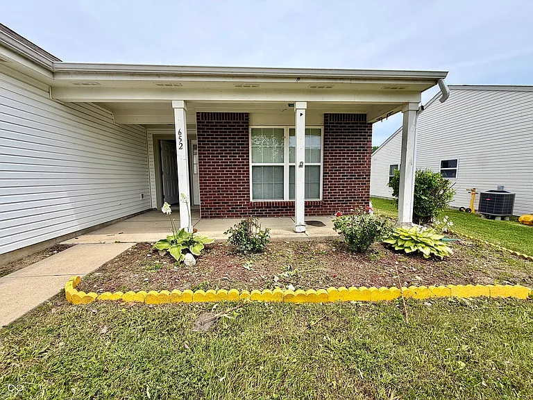 652 Loon Ln — Photo 24