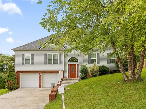 330 Celestial Ln, Hixson, TN 37343