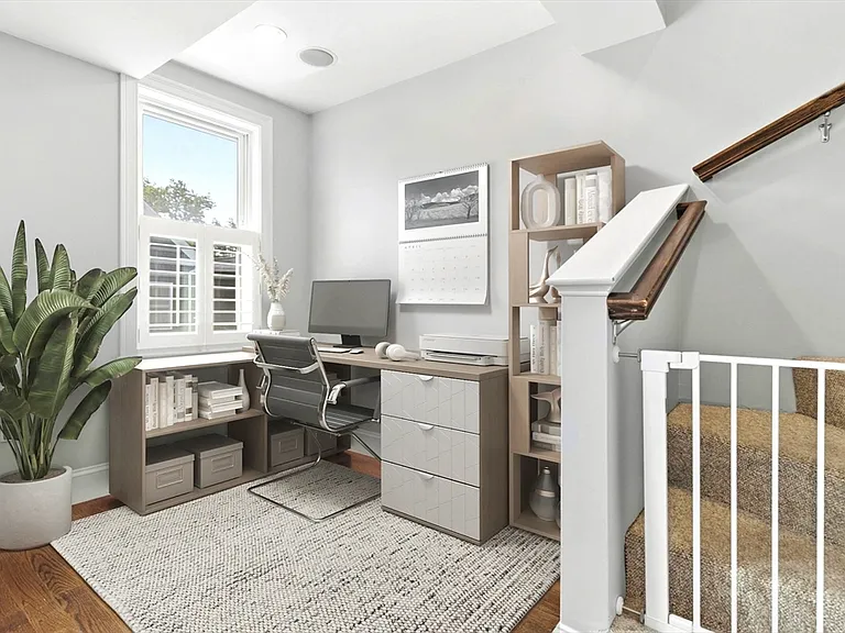 77 Green St #2 — Photo 8