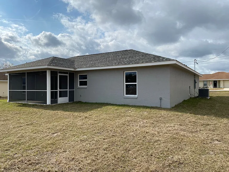 137 Juniper Loop Cir — Photo 30