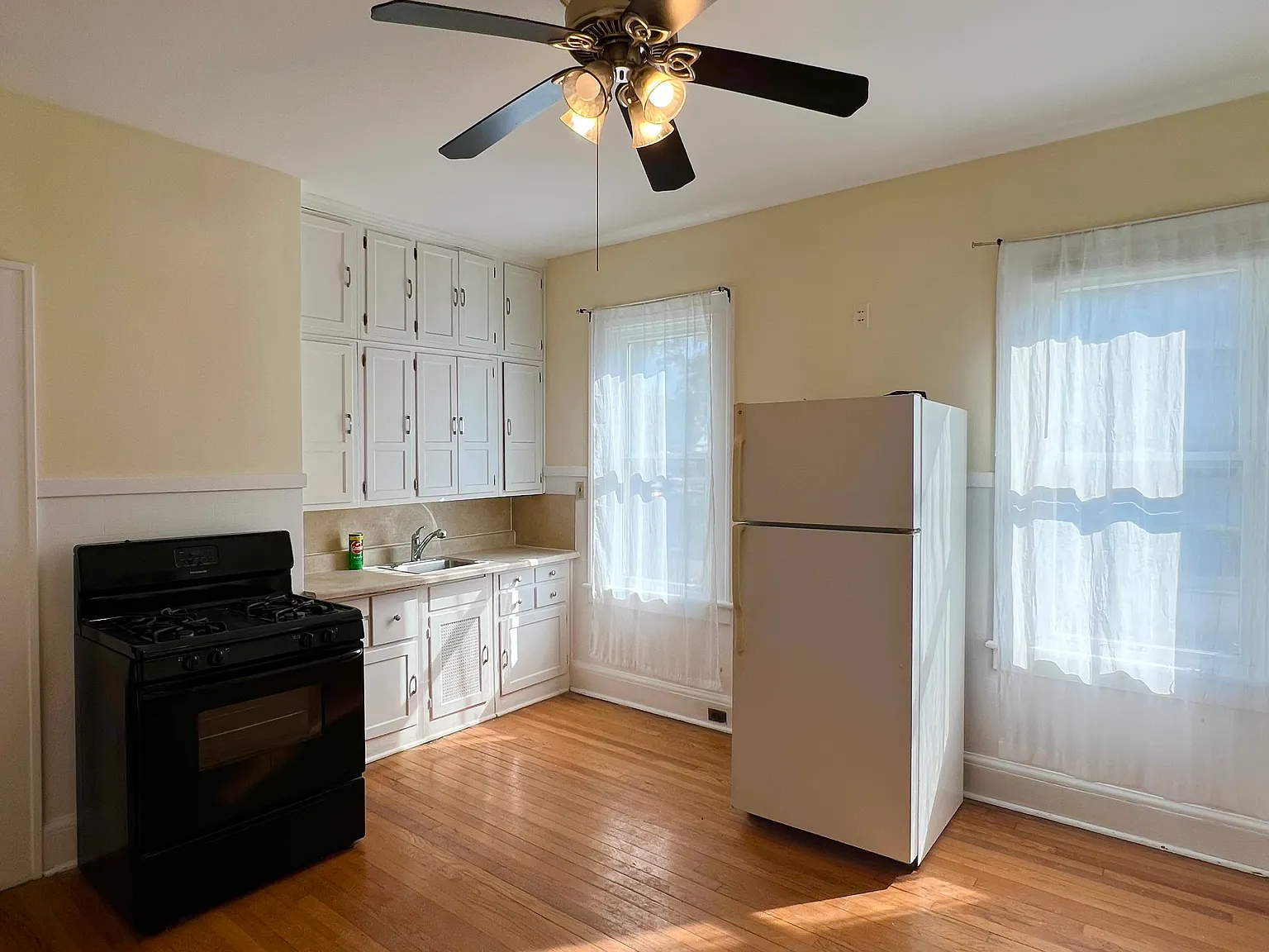 280 New Scotland Ave — Photo 3