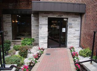 8423 Manton St APT 3J, Jamaica, NY 11435