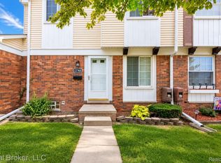 12768 Elaine Dr, Southgate, MI 48195