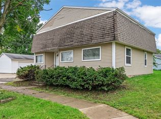 216 13th St NW, Cedar Rapids, IA 52405