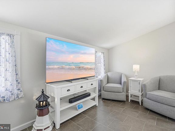 4th image of 423 W Cala Breeze Way
