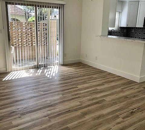 5th image of 5050 Santa Monica Ave #6