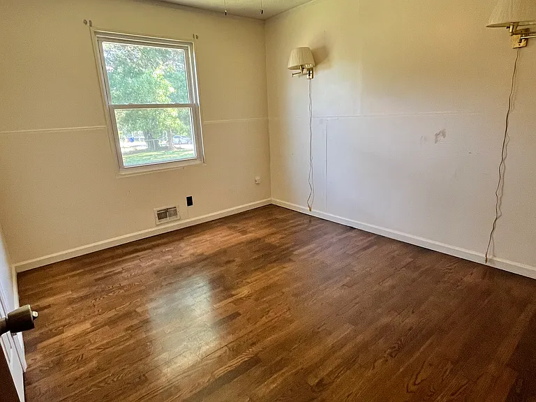 90 Arkansas Ave — Photo 10