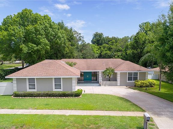 2nd image of 2101 Edgewater Cir SE