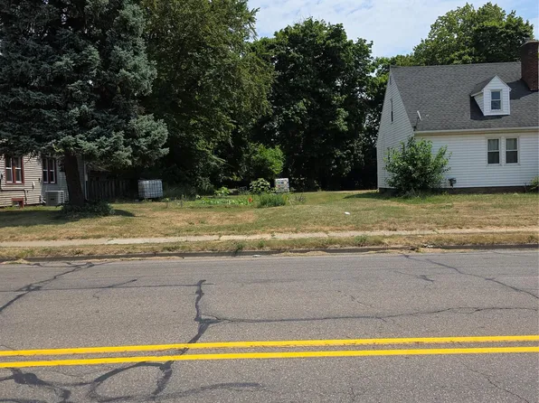 1045 Ontario St, Lansing, MI 48915