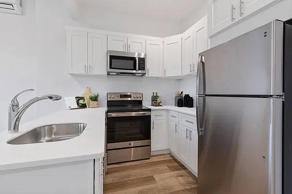 Rented by MNS | media 17