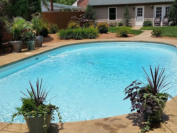 Gorgeous pool and deck