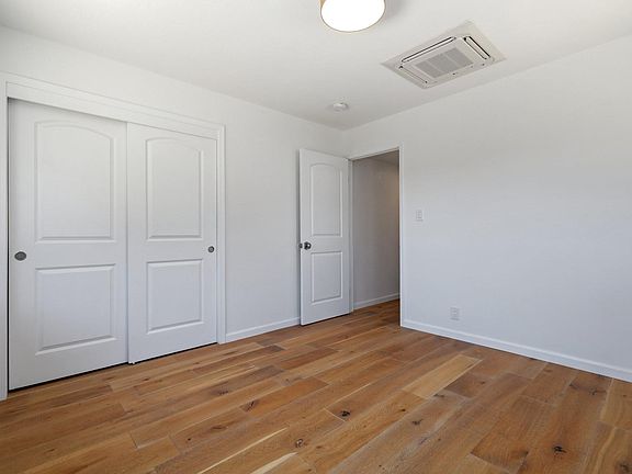 5th image of 2501 37th Ave