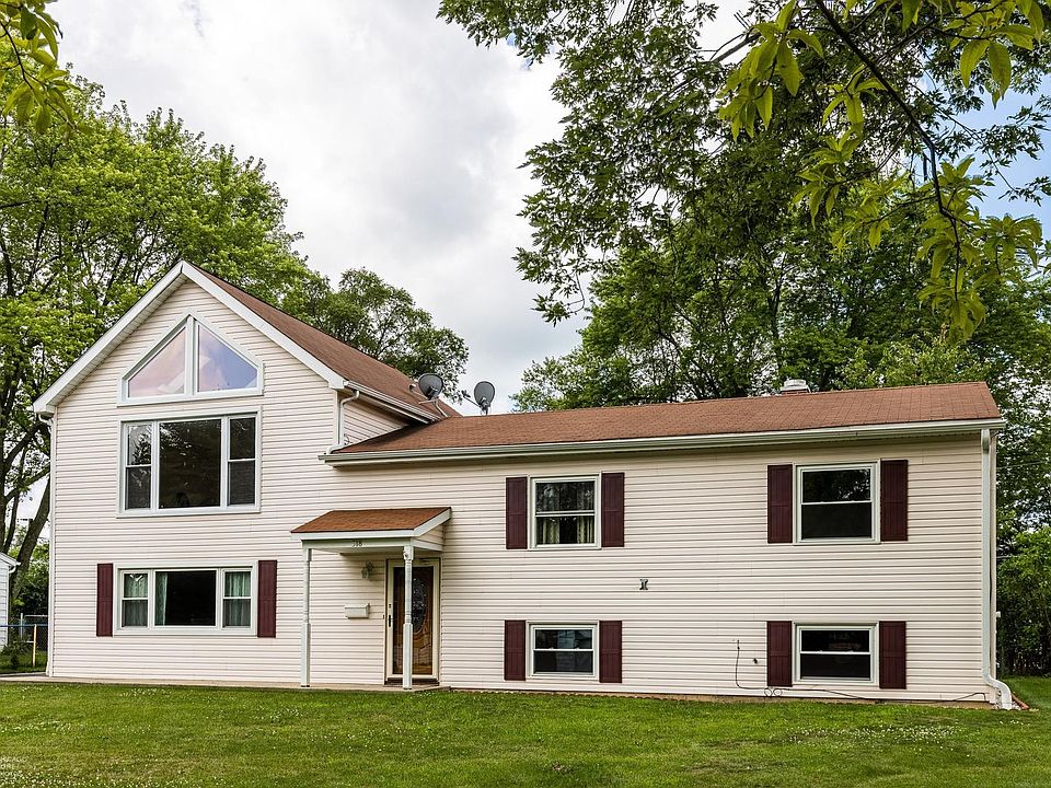 1st image of 318 Greenbrier Ln