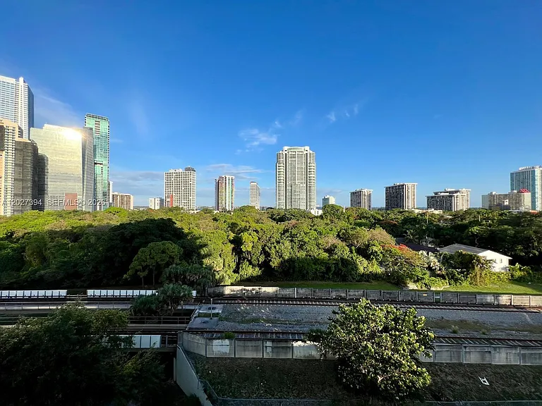 1600 SW 1st Ave #705 — Photo 3