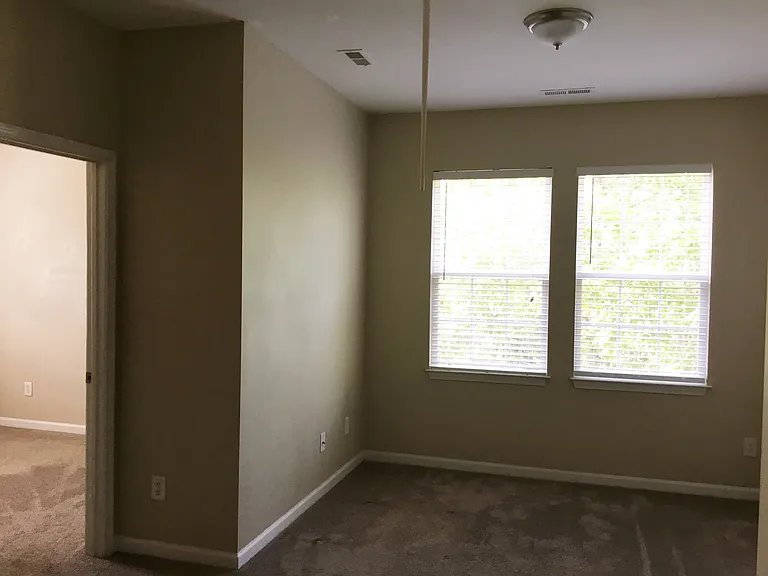 615 Upwey Ct — Photo 8