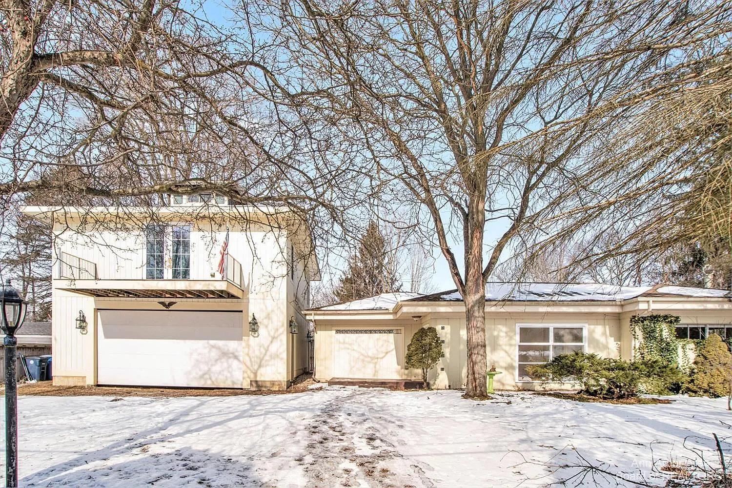 459 Brookside Dr photo 1