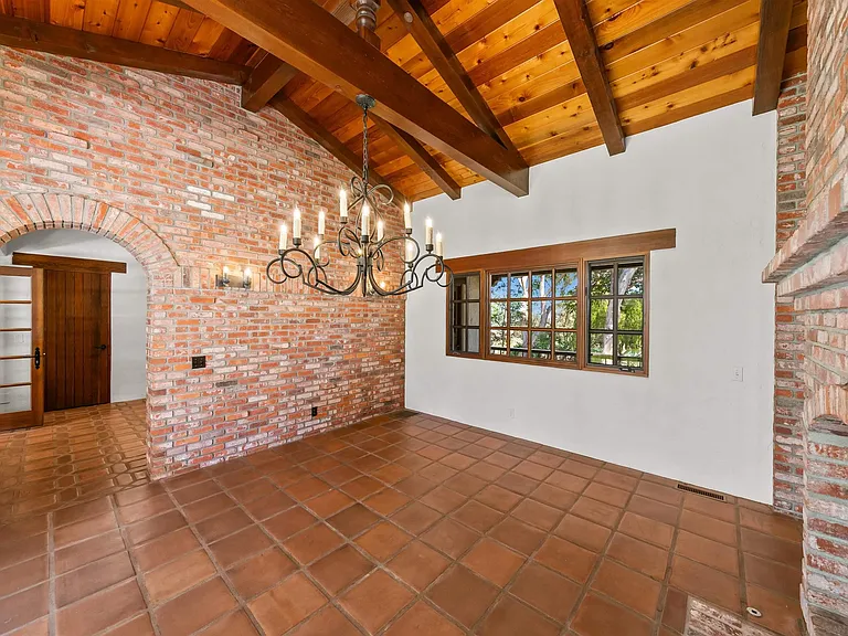 5443 Calzada Del Bosque — Photo 25