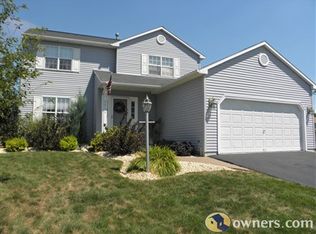 8750 Raulli Dr, Cicero, NY 13039