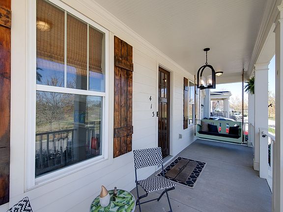 3rd image of 413 Avon River Rd