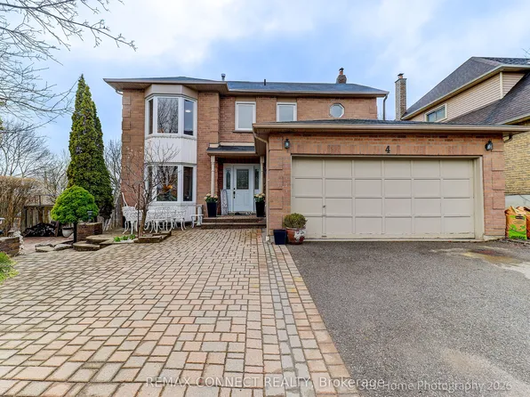 4 Mayflower St S, Whitby, ON L1N 8B1
