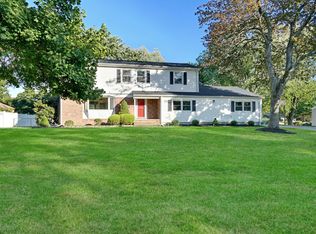 55 Nedshire Dr, Middletown, NJ 07748
