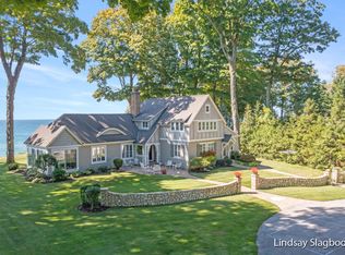 3068 N Scenic Dr, Muskegon, MI 49445