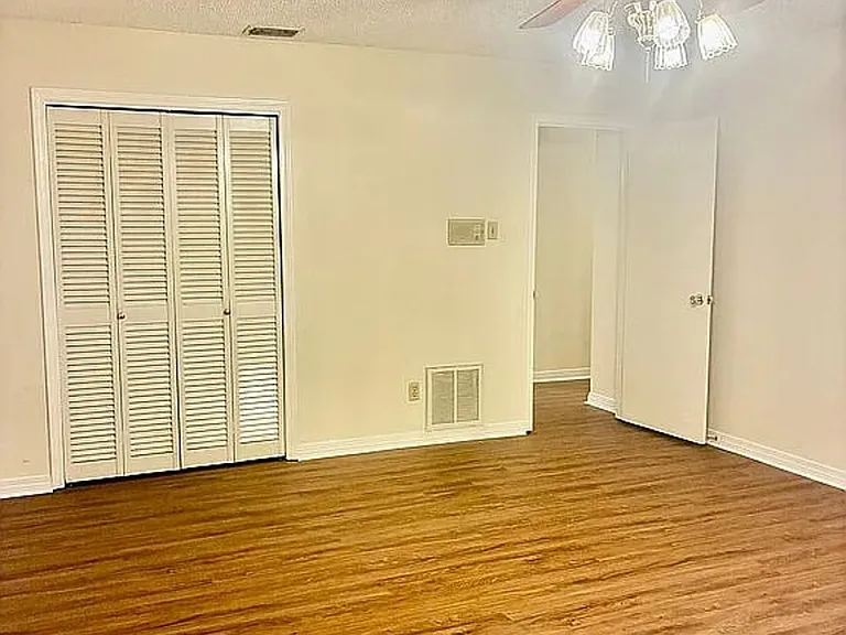7221 Lakewood Rd — Photo 10