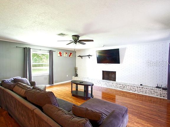 4th image of 1304 Long St