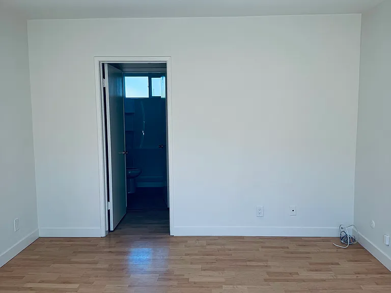 5089 Highland View Ave #10 — Photo 8