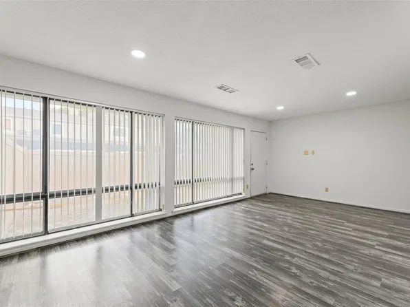 12839 Briarwest Cir, Houston, TX 77077
