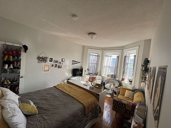 5th image of 20-1189 Commonwealth Ave #20