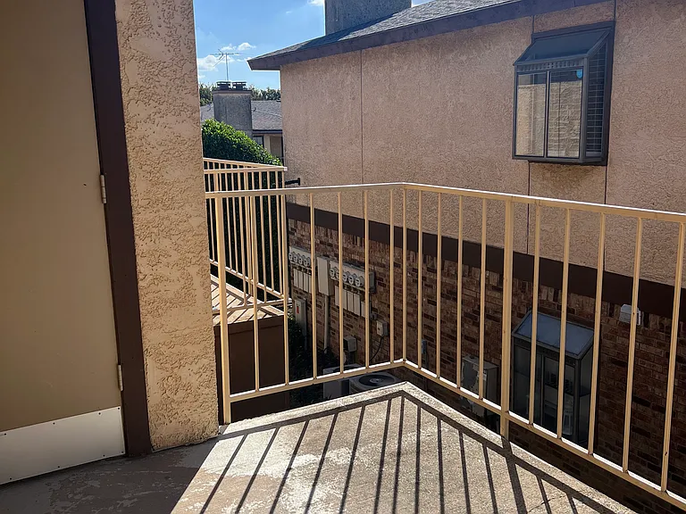 1710 Crest Point Dr — Photo 8