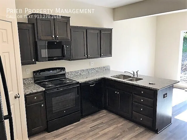 1229 N 132nd St — Photo 6