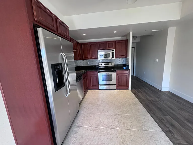 200 W 2nd St #401 — Photo 6