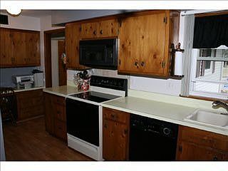 5th image of 3619 N Church St