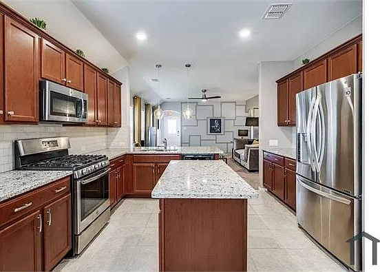 1525 Acmite Ave — Photo 2