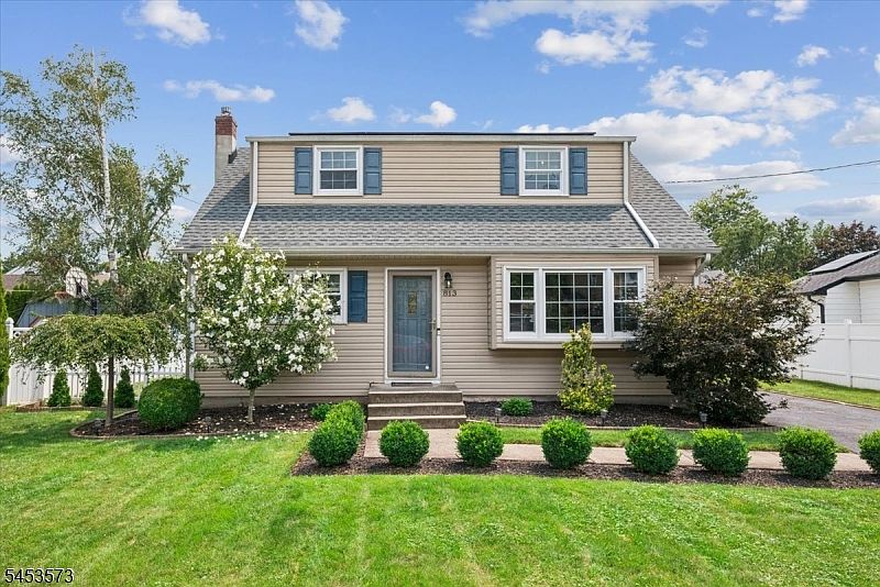 1st image of 813 Raritan Ave