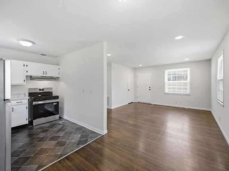 713 Elissa Dr — Photo 10