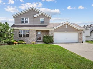 839 Berkshire Pl, Crete, IL 60417