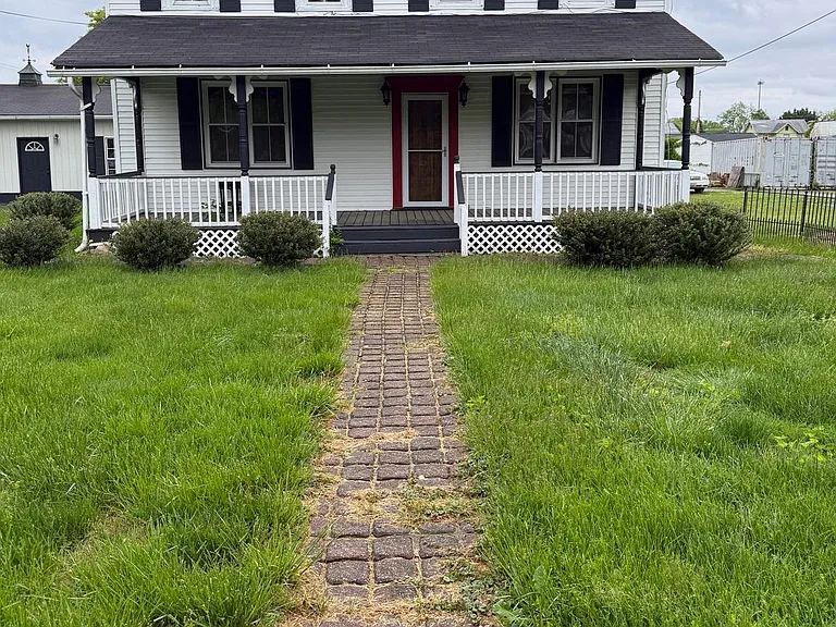 590 Aiken Ave #MAIN — Photo 1
