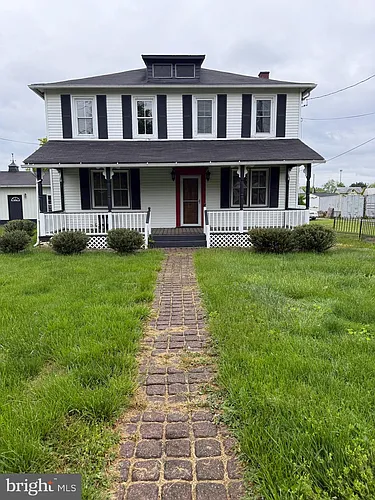 590 Aiken Ave #MAIN Photo 1